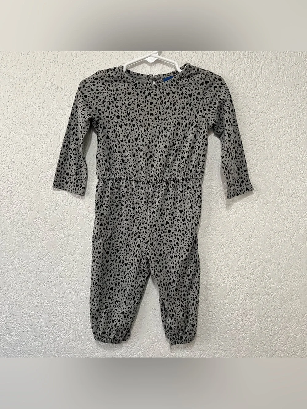 Old Navy long-sleeve printed romper for babies size 12-18M